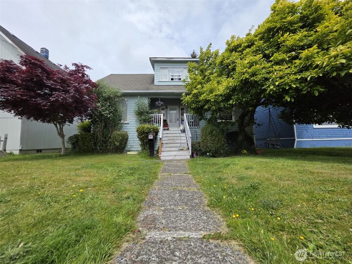 2719  Pacific Avenue  Hoquiam WA 98550 photo