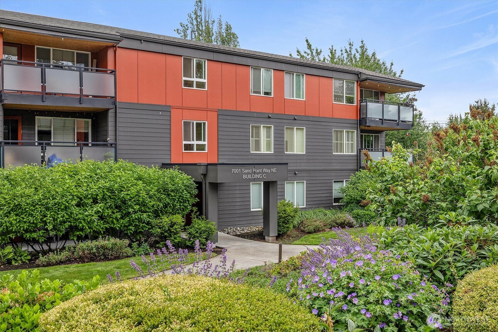Property Photo: 7001 Sand Point Way NE C203 WA 98115