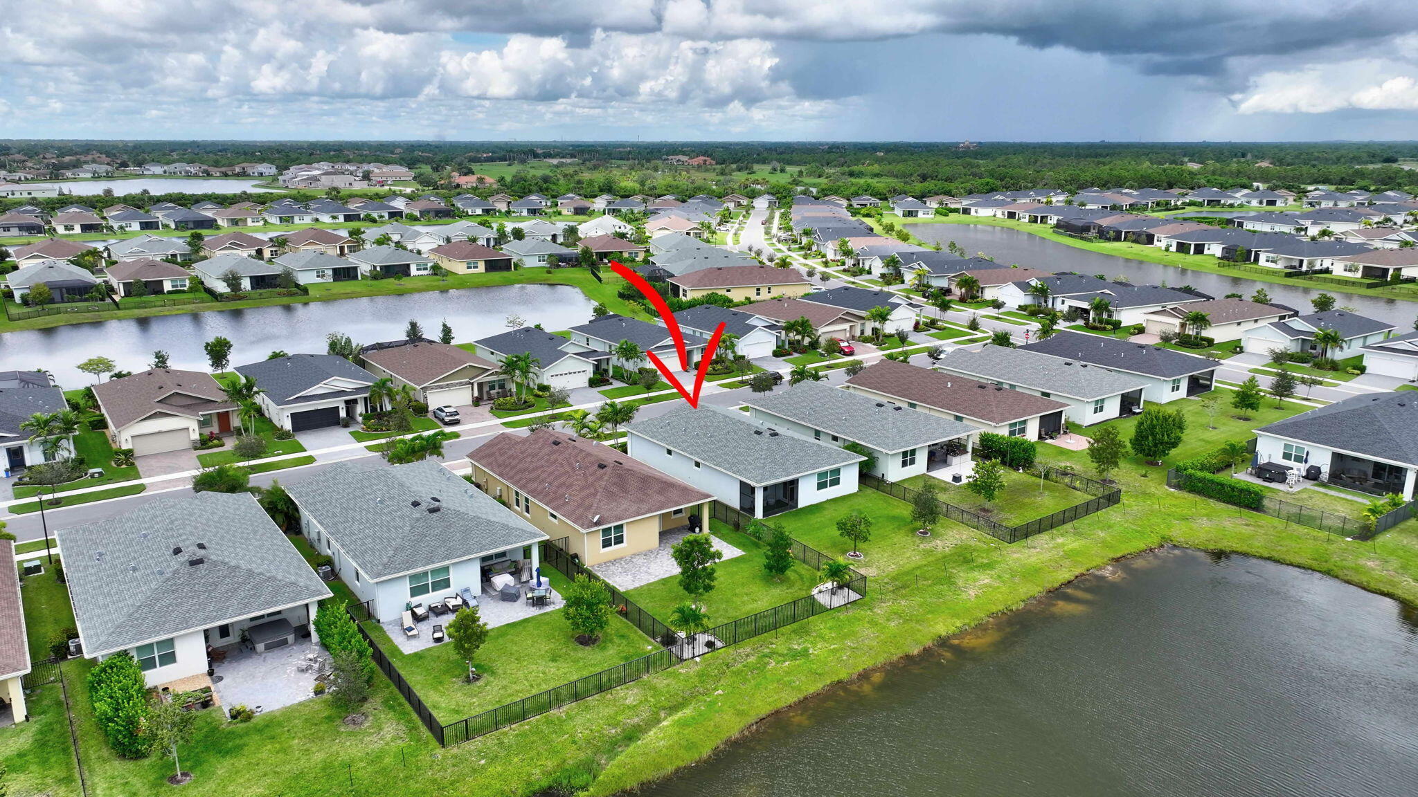Property Photo: 521 SE Plumeria Drive FL 34984