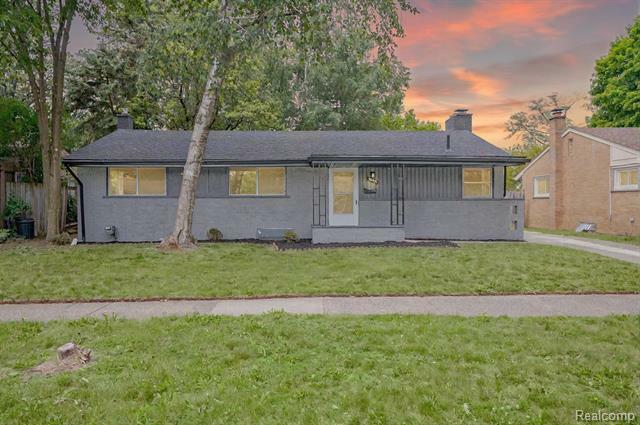 Property Photo:  32431 Halmich Drive  MI 48092 