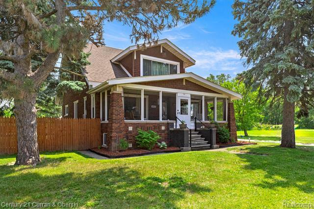 Property Photo: 6431 Middlebelt Road MI 48174