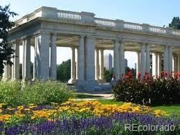 Property Photo: 1060 N Washington Street 1A CO 80203