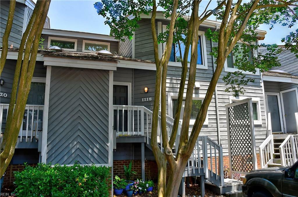 Property Photo: 1118 Glengarry Way VA 23451