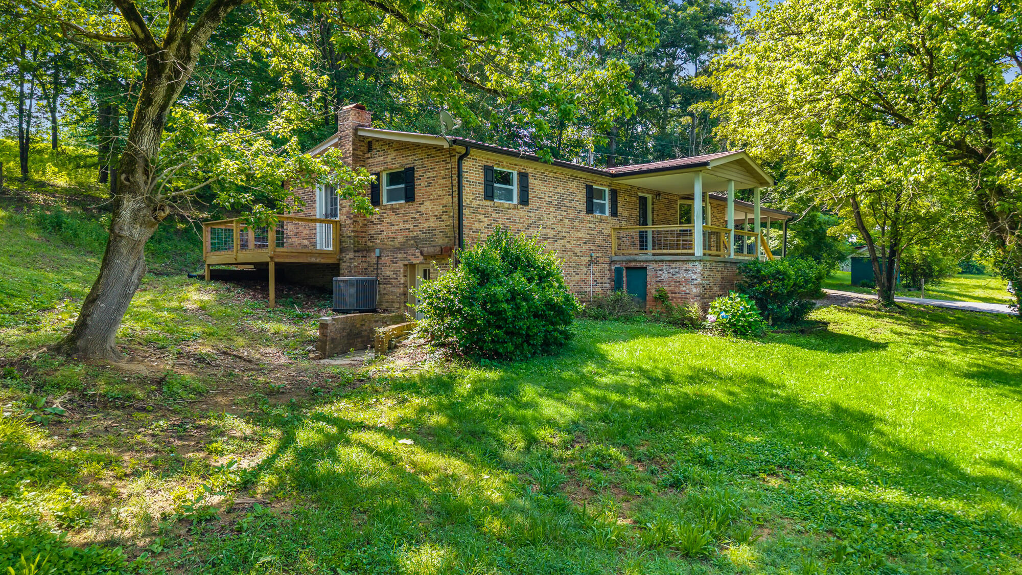 Property Photo:  3905 Highway 360  TN 37885 