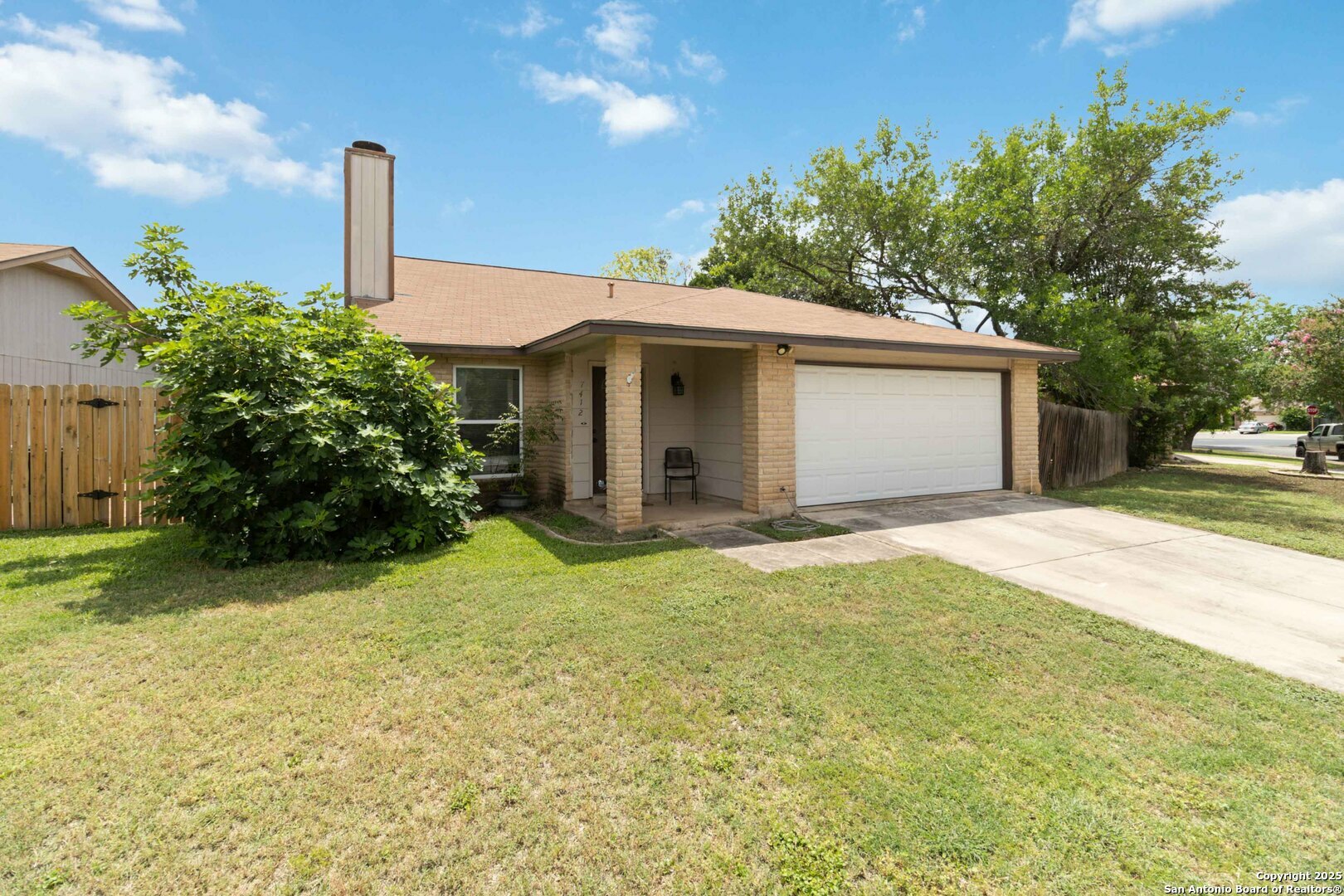 Property Photo: 7412 Barnsley TX 78250