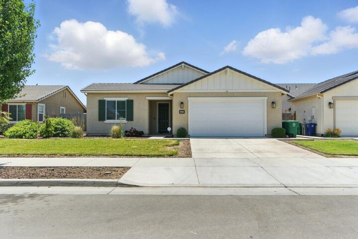 Property Photo: 1659 Dolomite Drive CA 93635