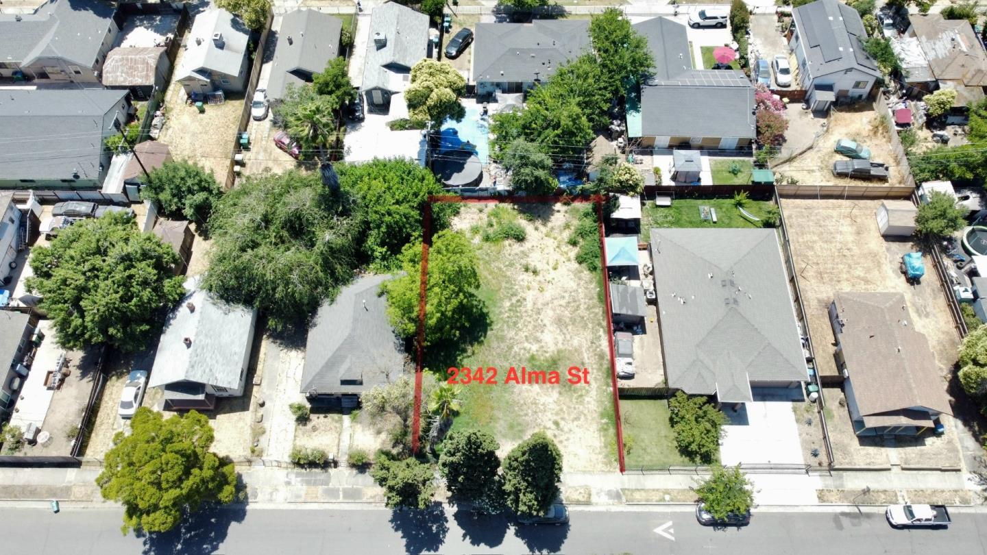 Property Photo: 2342 Alma Street CA 95205
