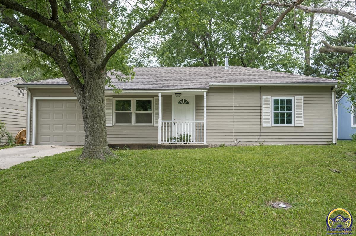 3413 SW Kirklawn Ave  Topeka KS 66611 photo