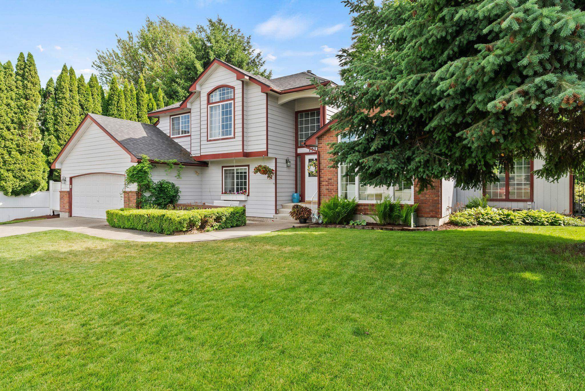 Property Photo: 15718 E 21st Ct WA 99037
