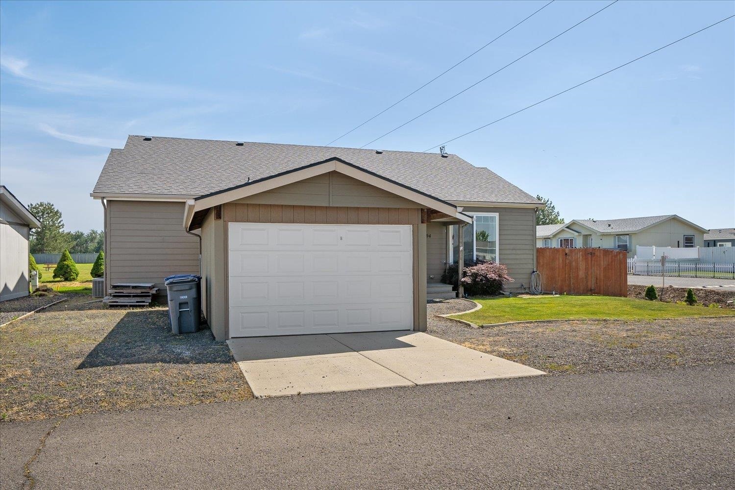 Property Photo: 10510 W Richland #94 Ln WA 99004