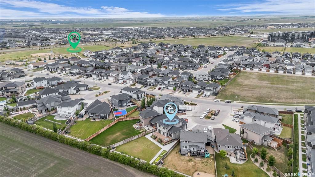 Property Photo: 516 Baltzan Bay SK S7W 0S1