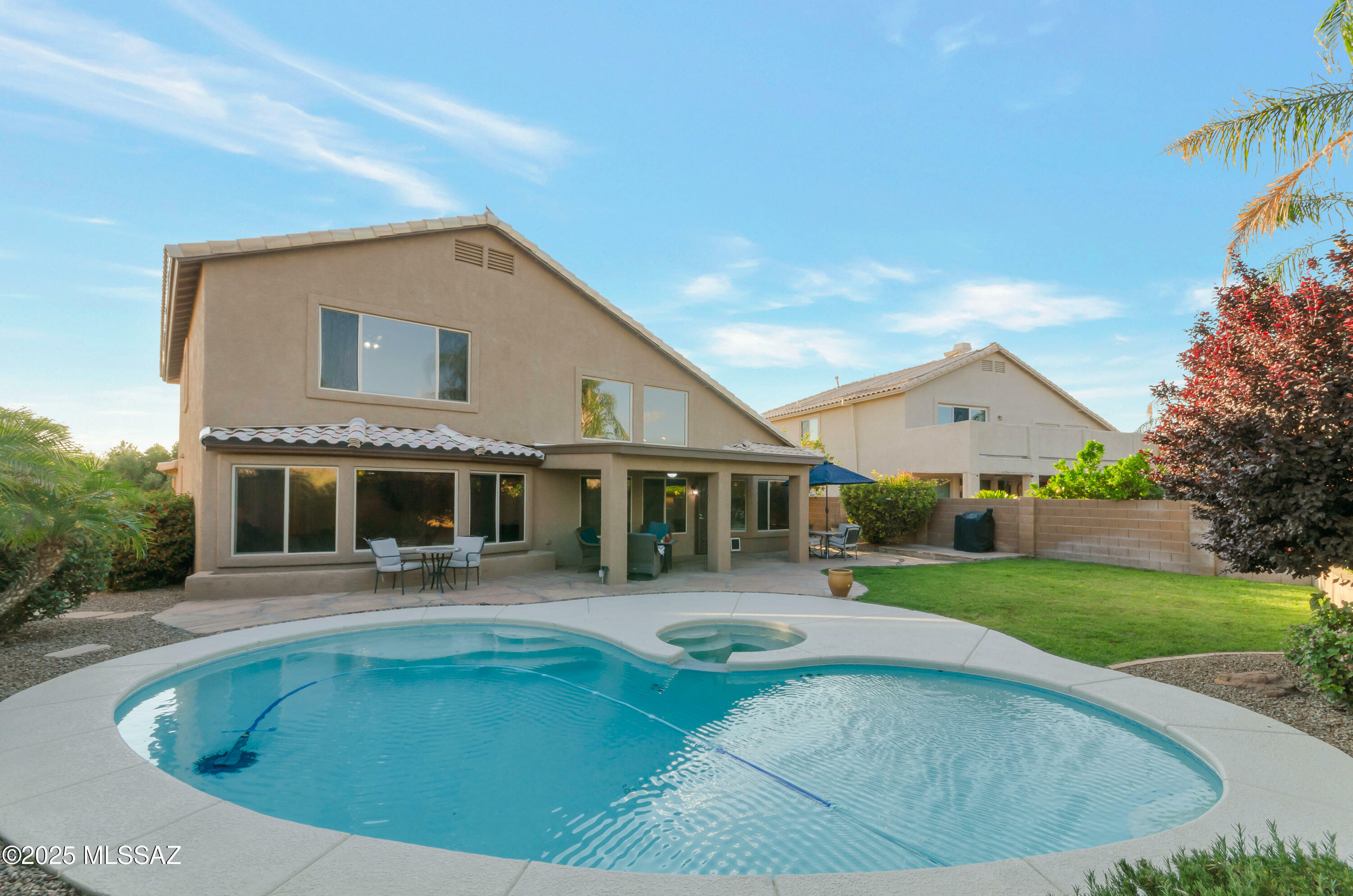 Property Photo: 12402 N Echo Valley Drive AZ 85755