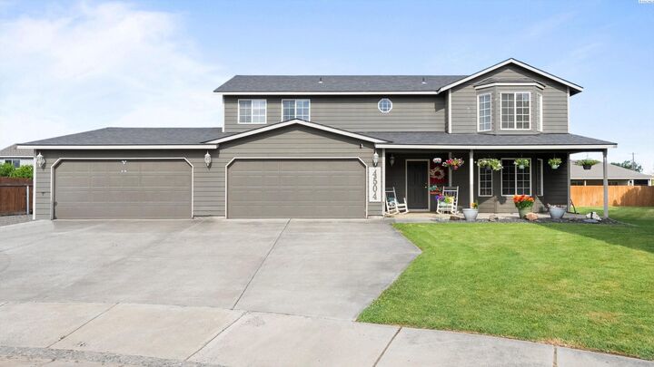 4504 S Dayton Ct.  Kennewick WA 99337-5250 photo