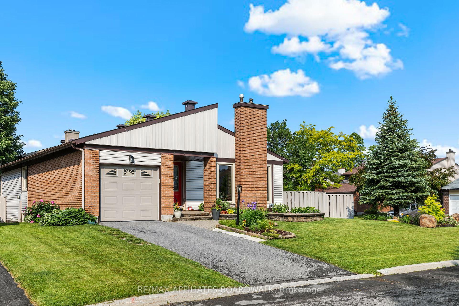 Property Photo: 2 Liveoak Crescent ON K2J 1R6