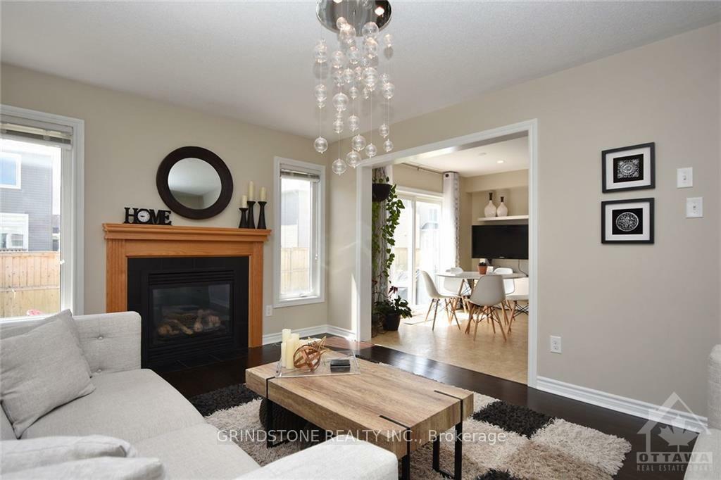 Photo de la propriété:  2414 Nutgrove Avenue  ON K2J 0W9 