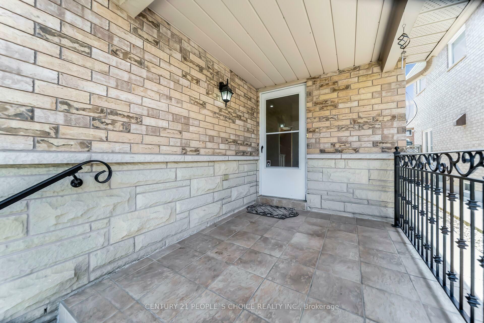 Property Photo: 586 Matisse Place ON L5W 1M2