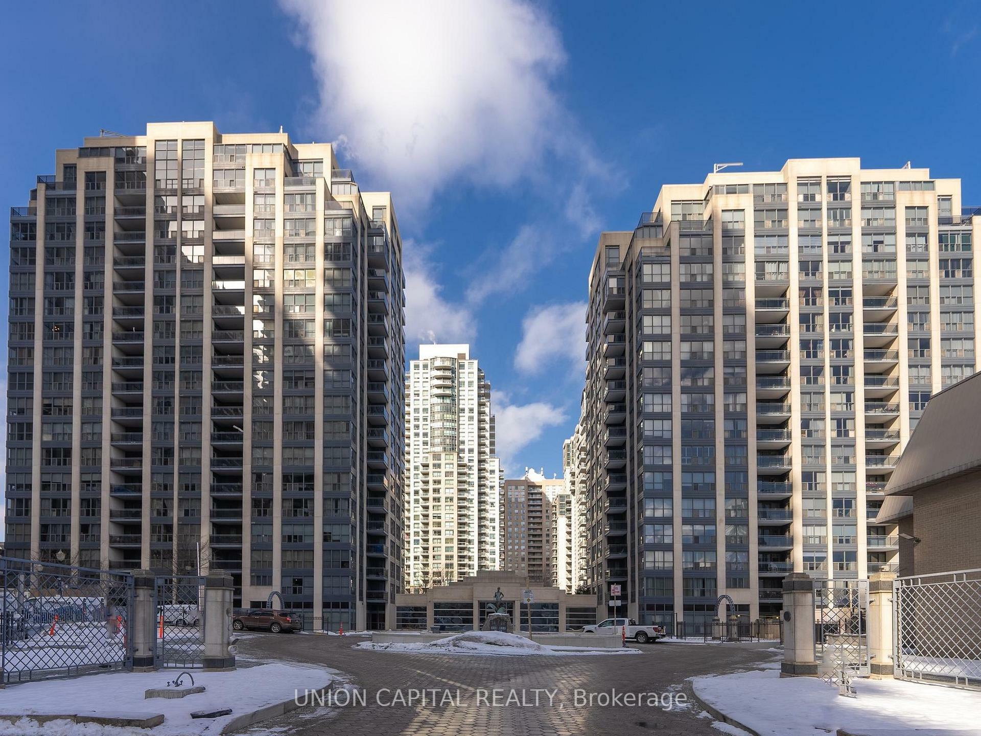 Property Photo: 28 Hollywood Avenue 1008 ON M2N 6S4