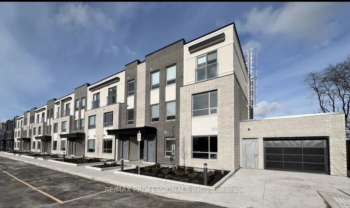 Property Photo: 62 Dixfield Drive 105 ON M9C 3W1