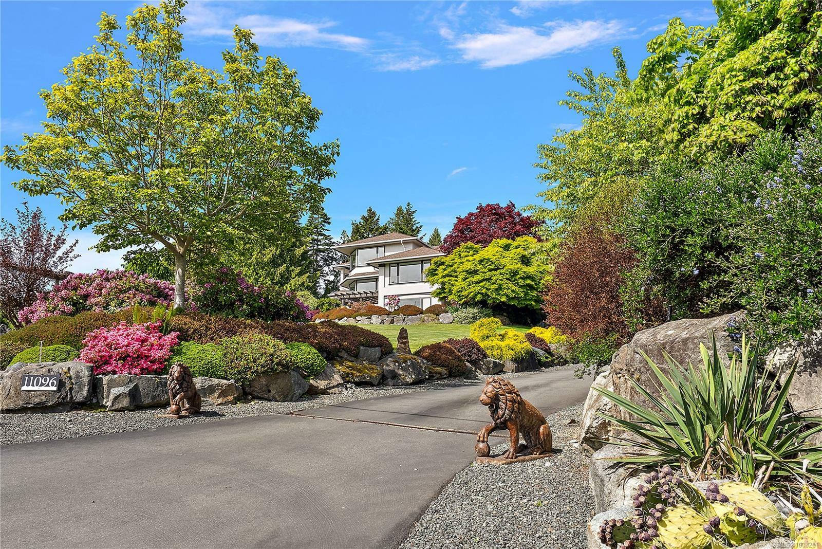 11096 Greenpark Dr  North Saanich BC V8L 5N5 photo