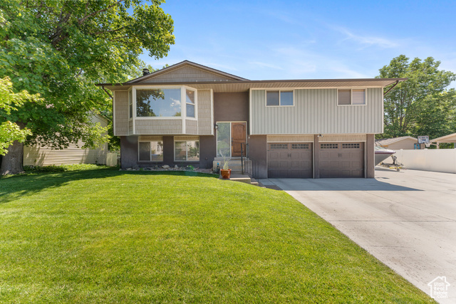 Property Photo: 567 W 2050 N UT 84087