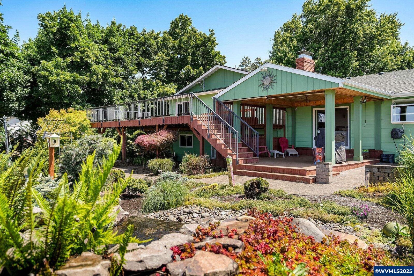 Property Photo: 41266 Manitau Rd SE OR 97383