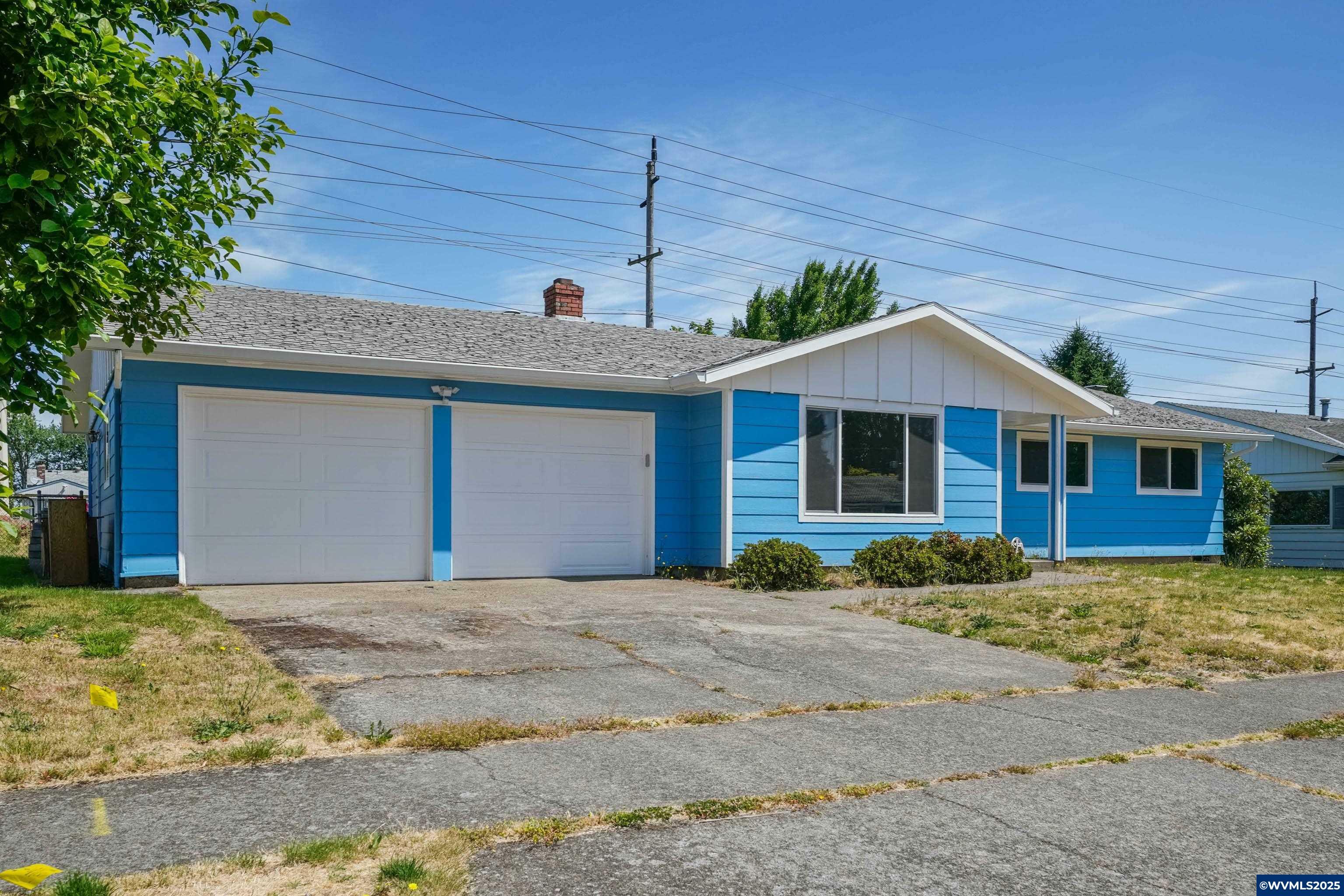 Property Photo:  1679 Mistwood Dr NE  OR 97303 