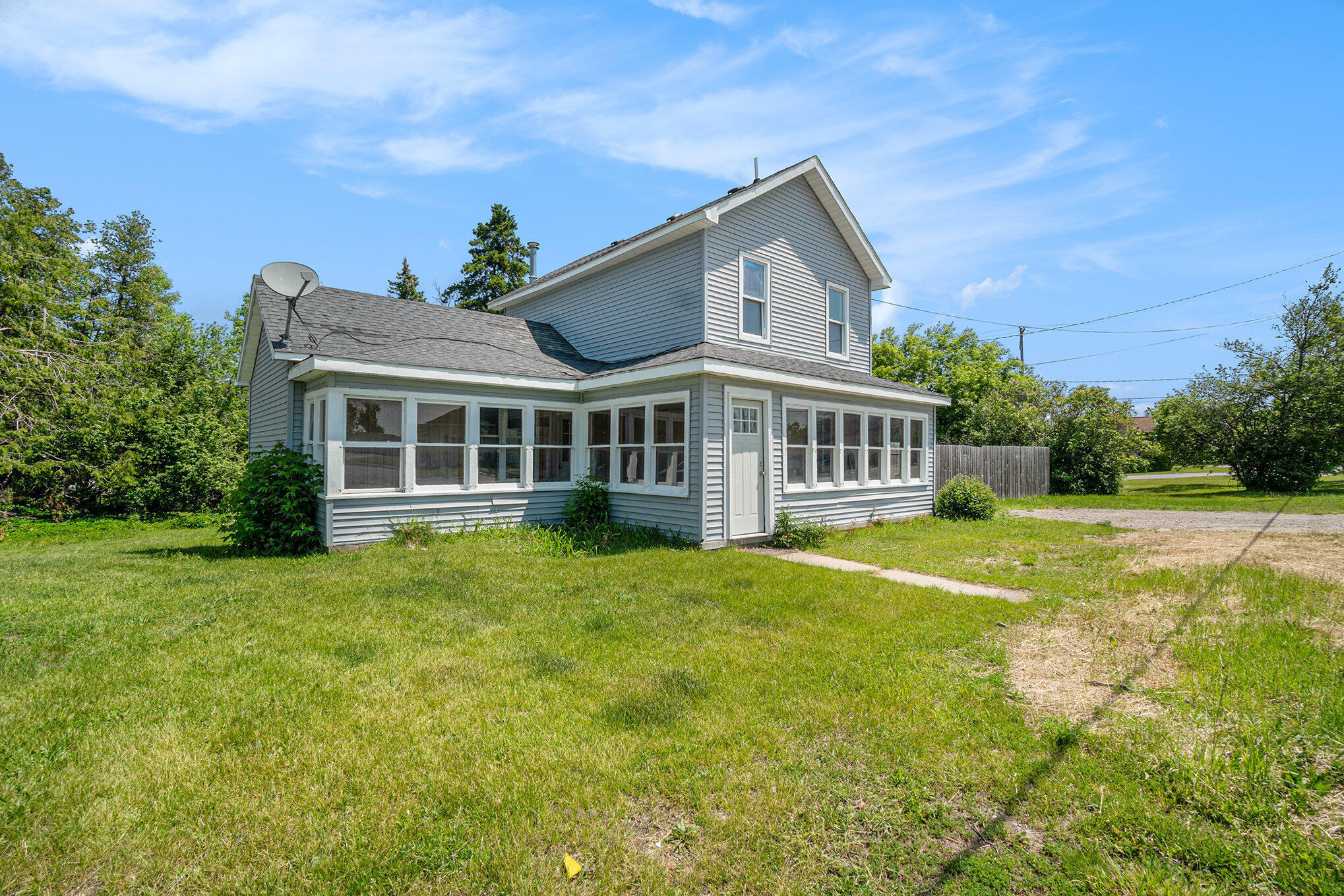 Property Photo:  1014 Court Street  MI 49721 