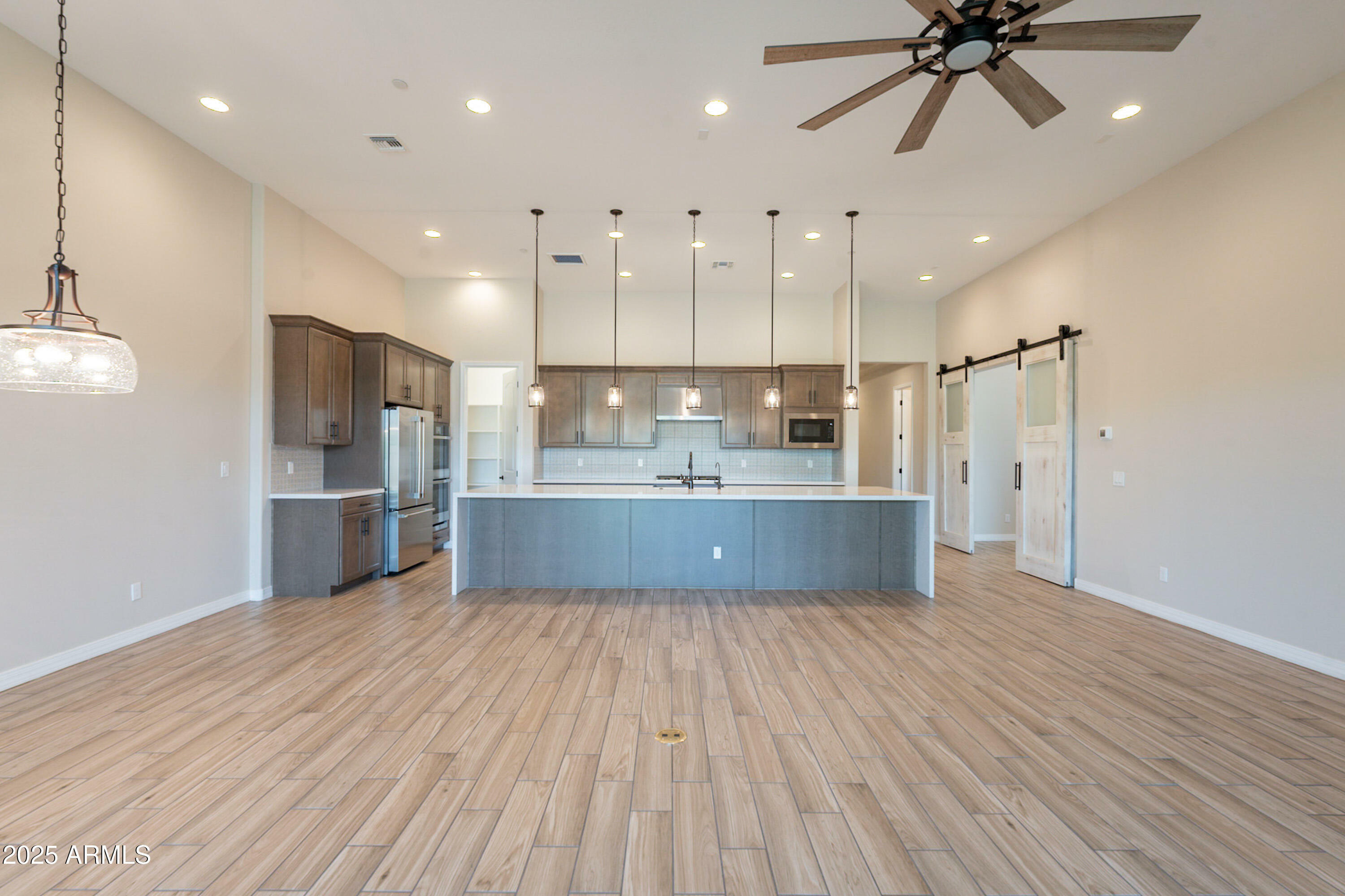 Property Photo: 38500 N School House Road 10 AZ 85331