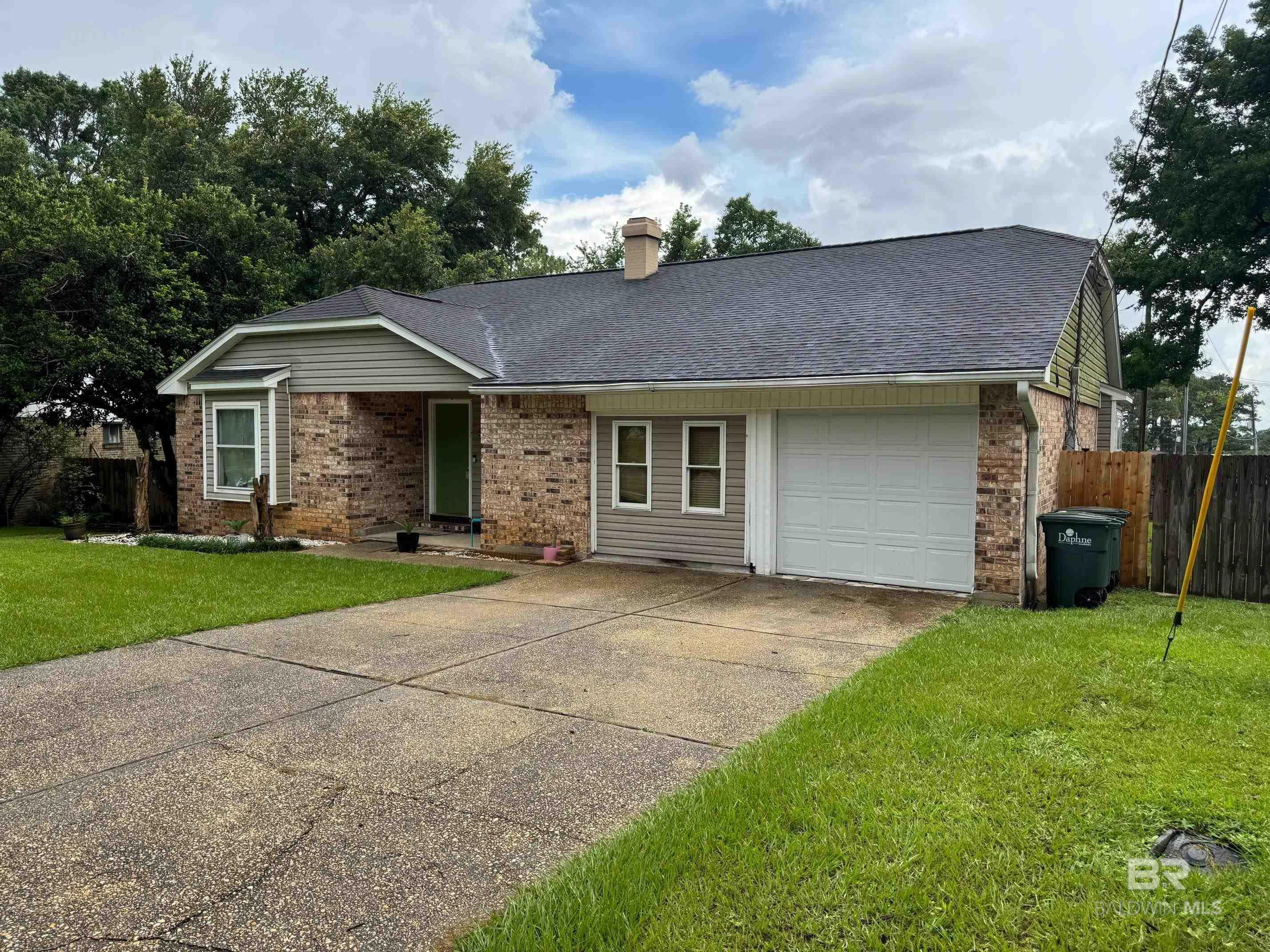 Property Photo:  109 Eagle Drive  AL 36526 