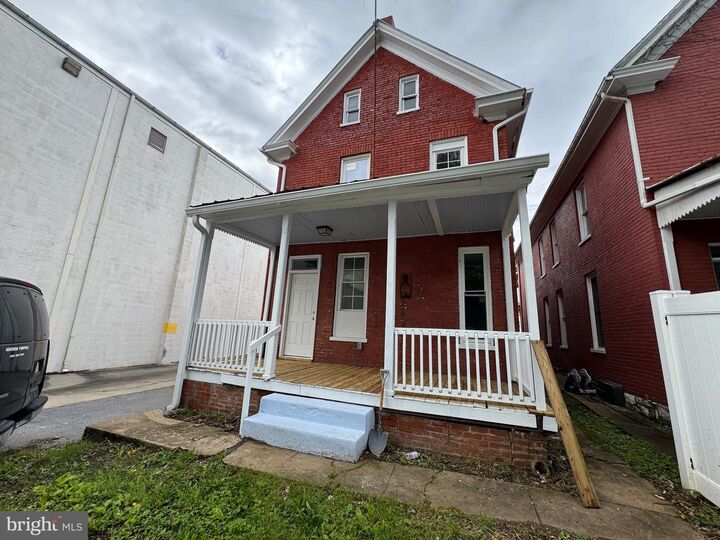 Property Photo: 212 W John Street WV 25401