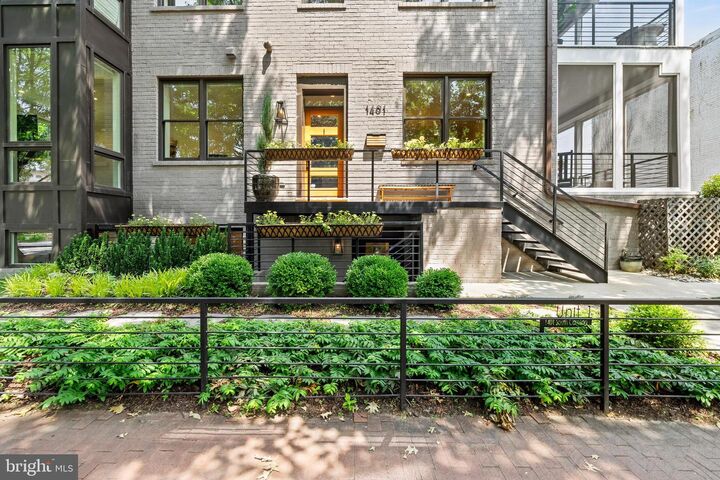 1401 South Carolina Avenue SE 1  Washington DC 20003 photo