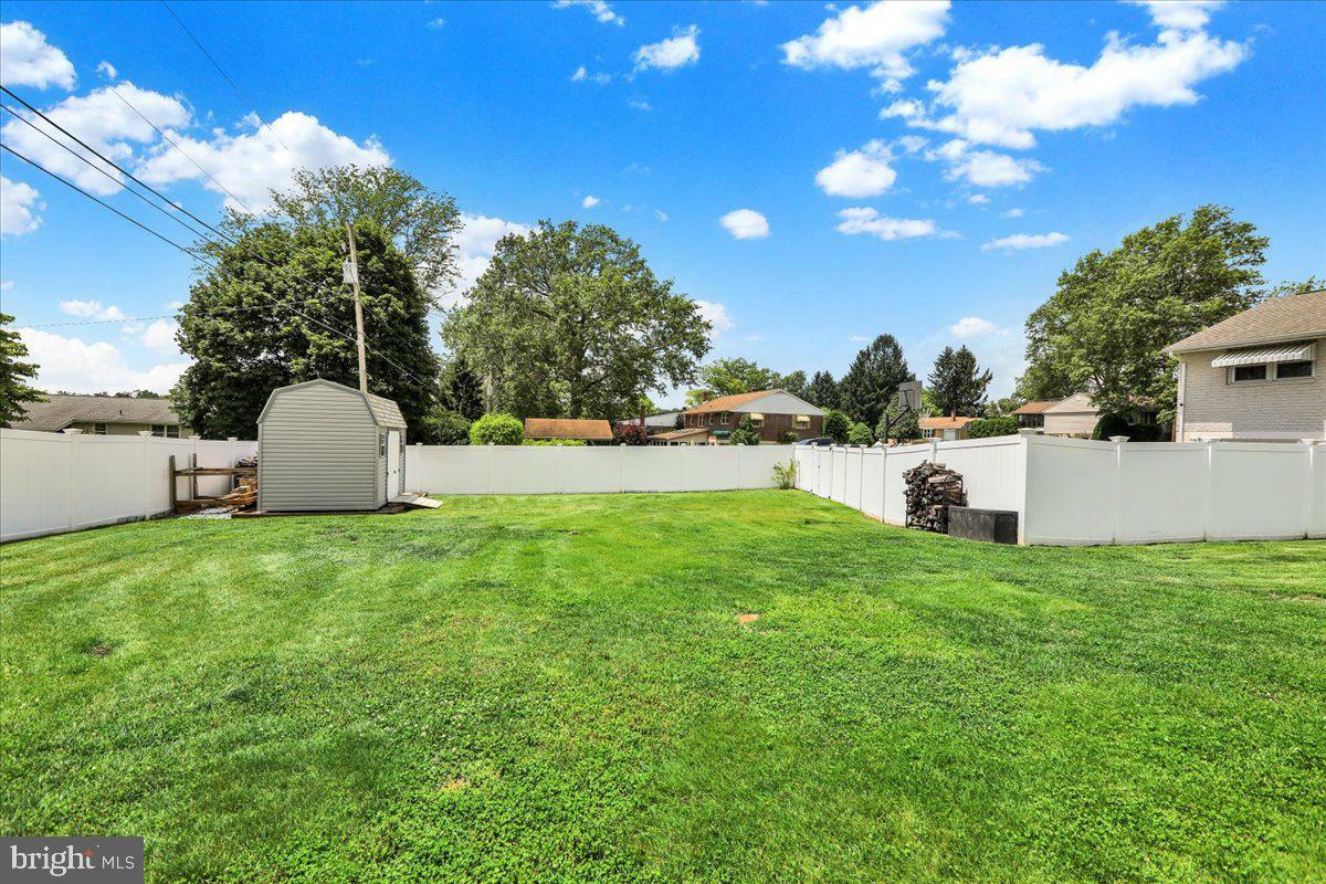 Property Photo: 1058 Laurelee Avenue PA 19605