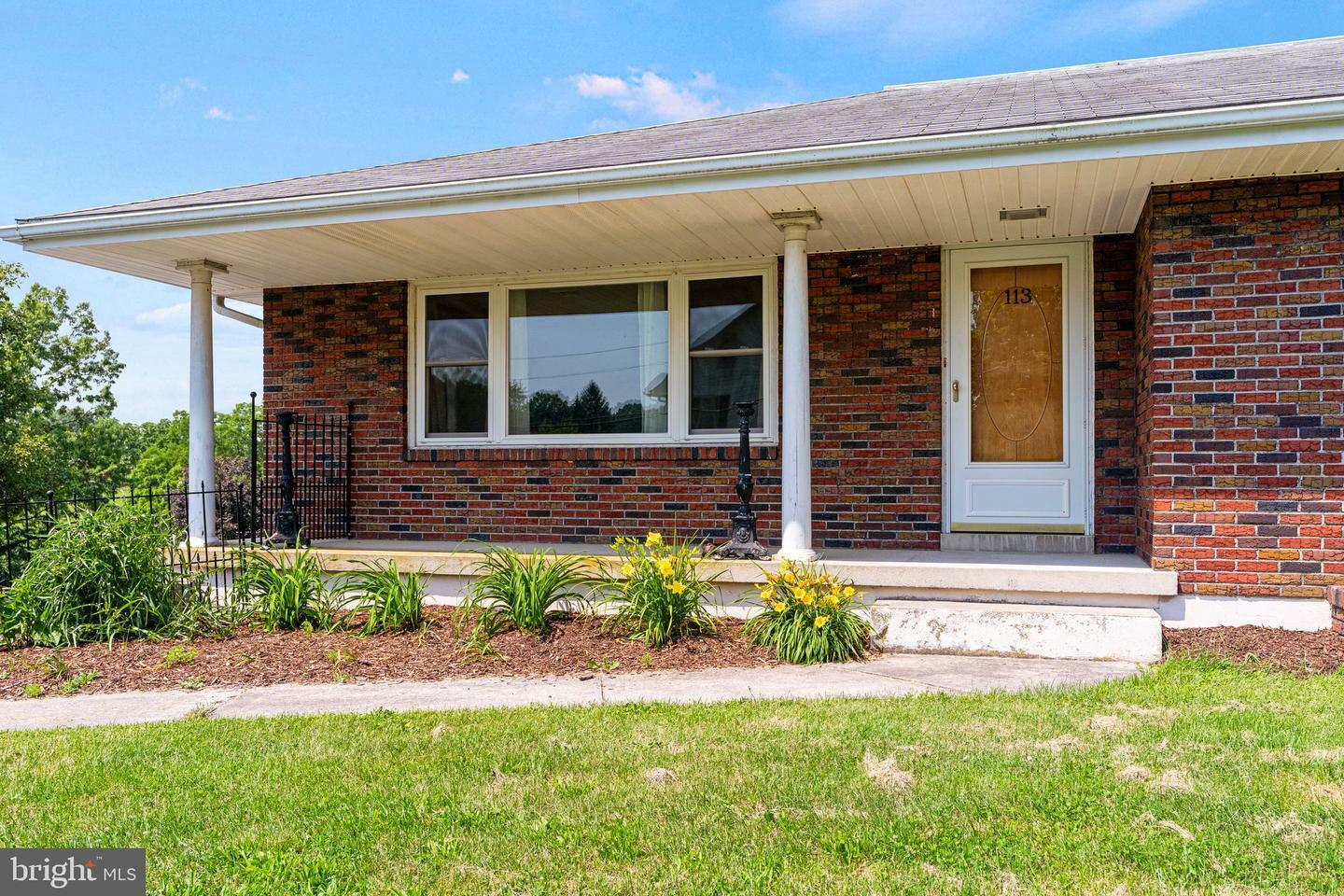 Property Photo: 113 Eisenhower Road PA 17078