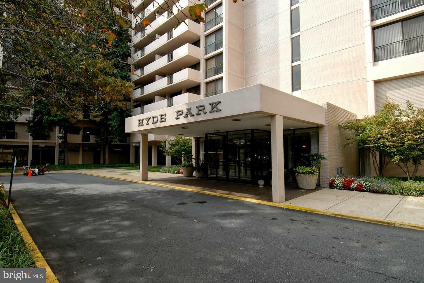 4141 N Henderson Road 1114  Arlington VA 22203 photo
