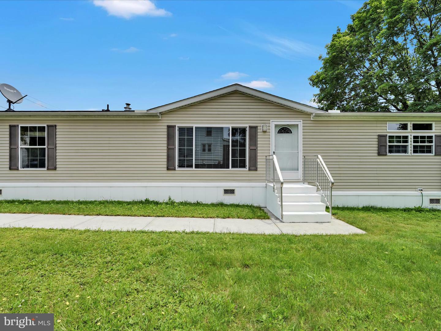 Property Photo:  111 W Main Street  PA 17981 