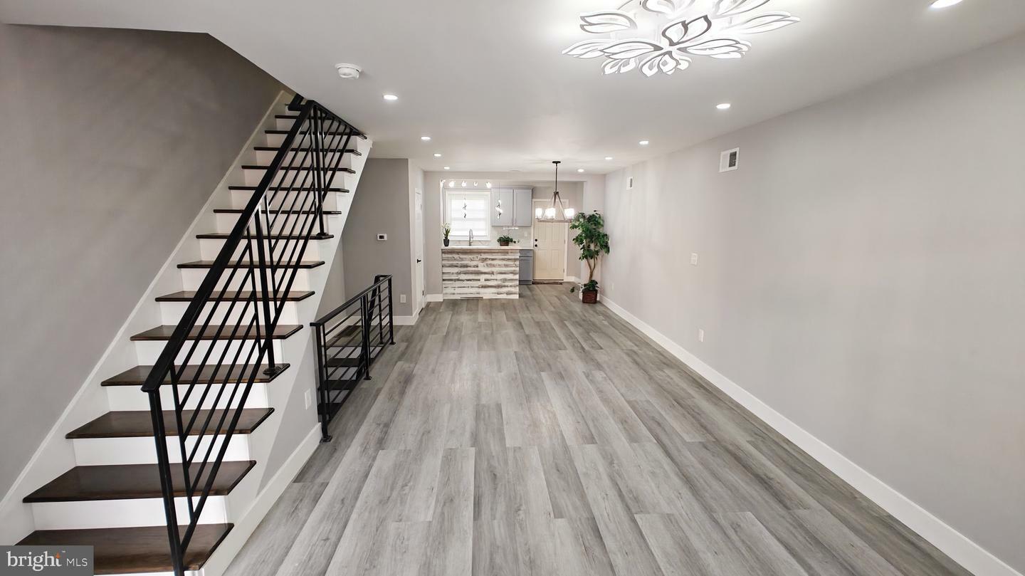 Property Photo: 2702 S Marshall Street PA 19148