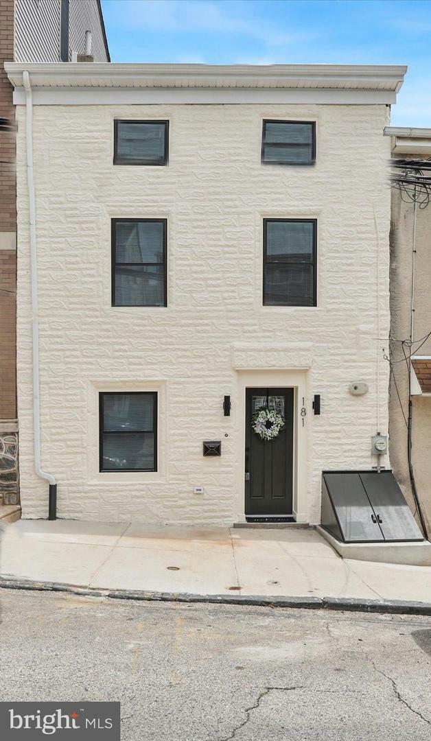 181 Levering Street  Philadelphia PA 19127 photo
