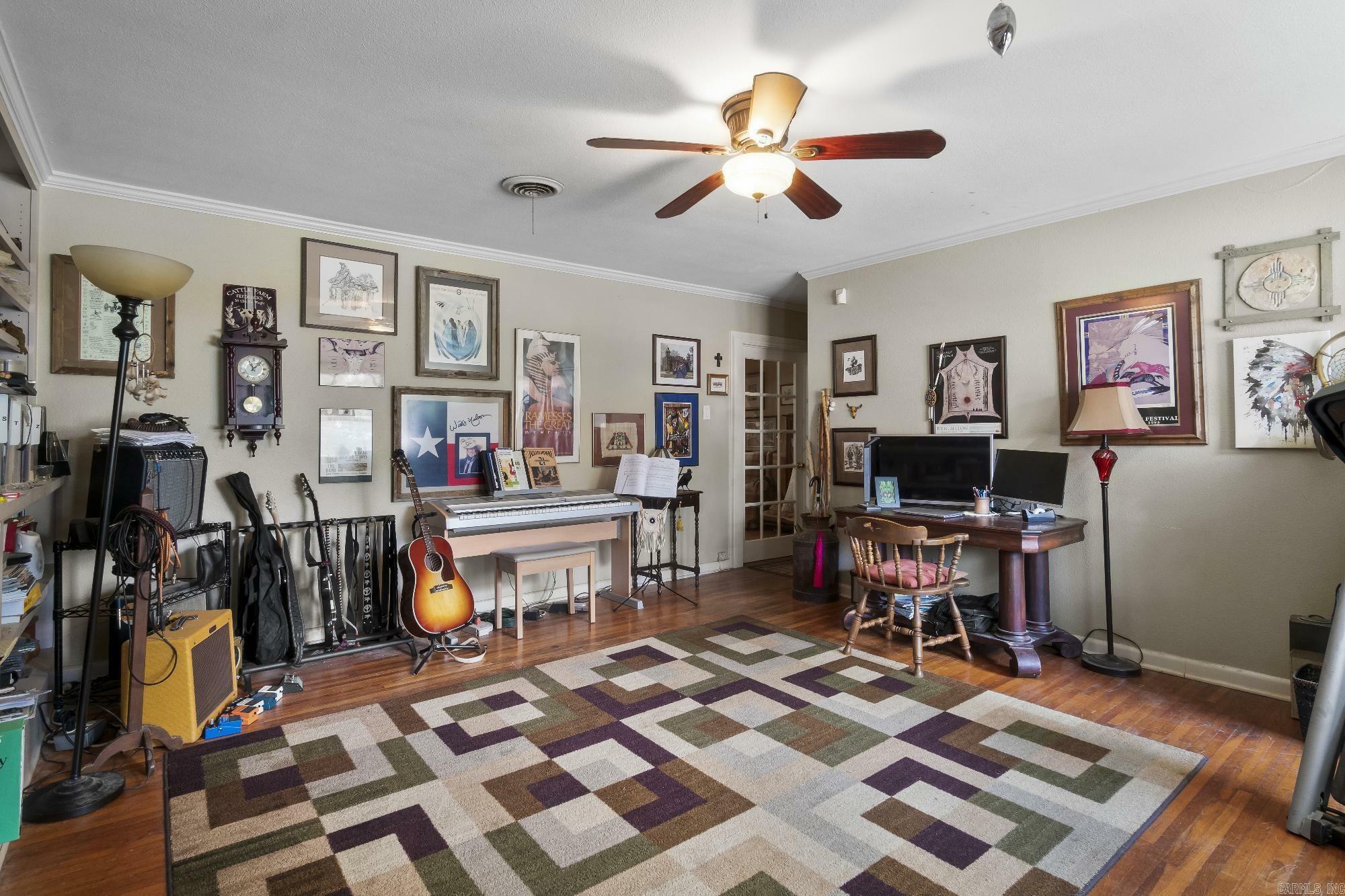 Property Photo: 817 W 55th St AR 72118