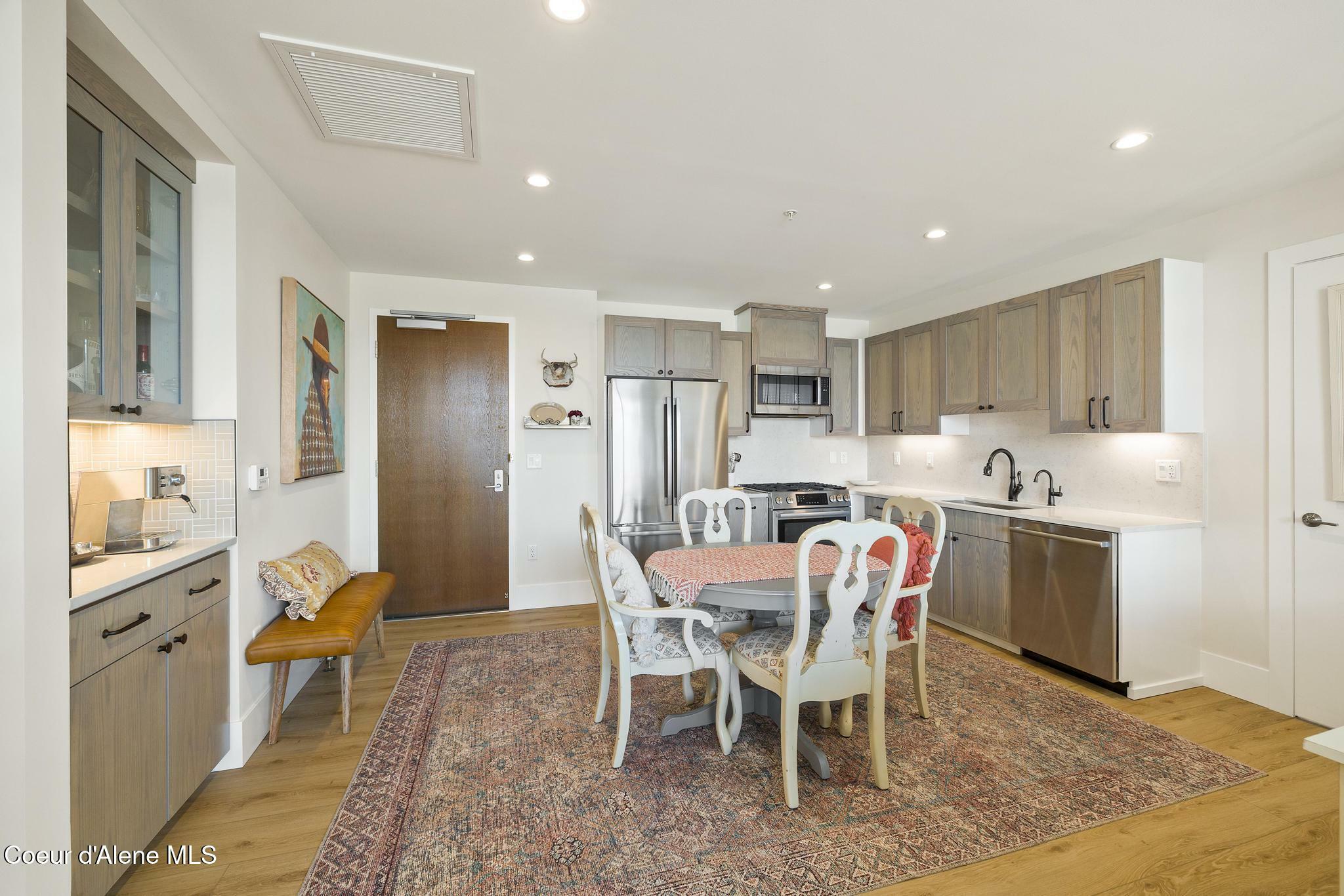 Property Photo: 201 N 1st St #1006 ID 83814