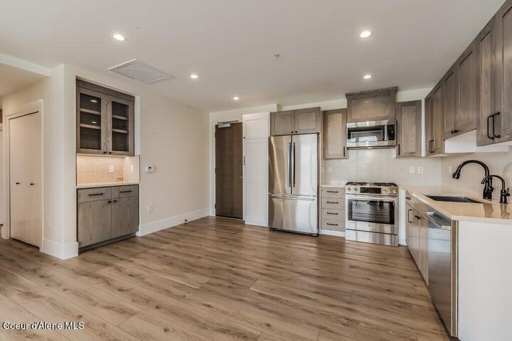 Property Photo: 201 N 1st St #1006 ID 83814