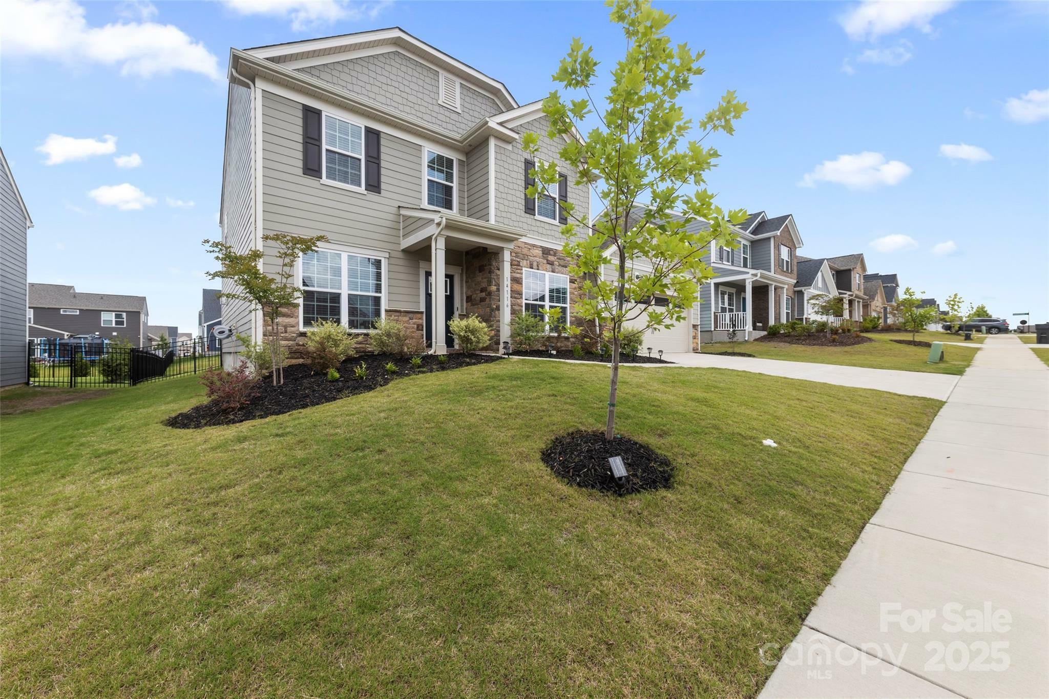 Property Photo: 14116 Glaswick Drive NC 28278