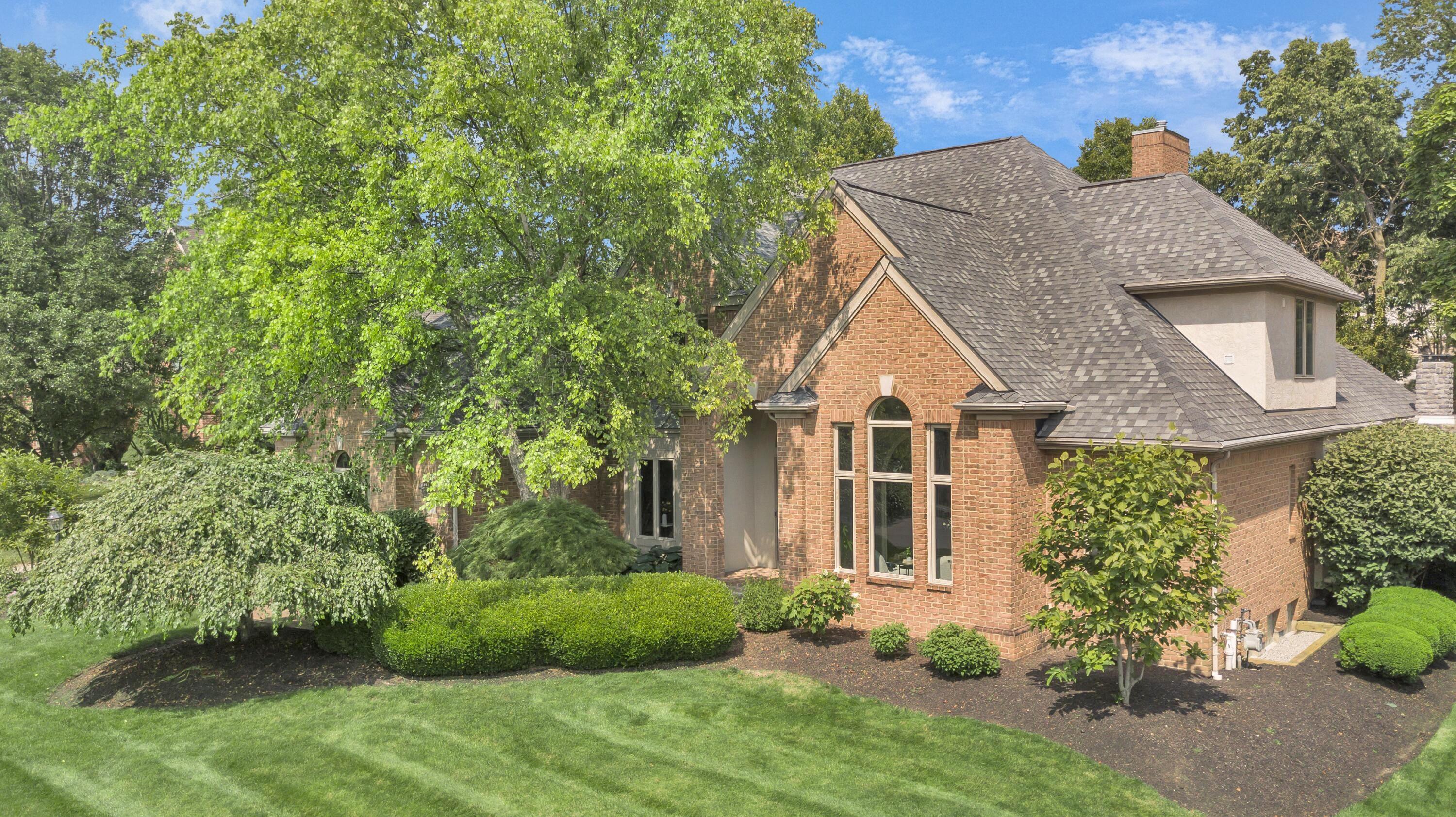 Property Photo: 3917 Tarrington Lane OH 43220