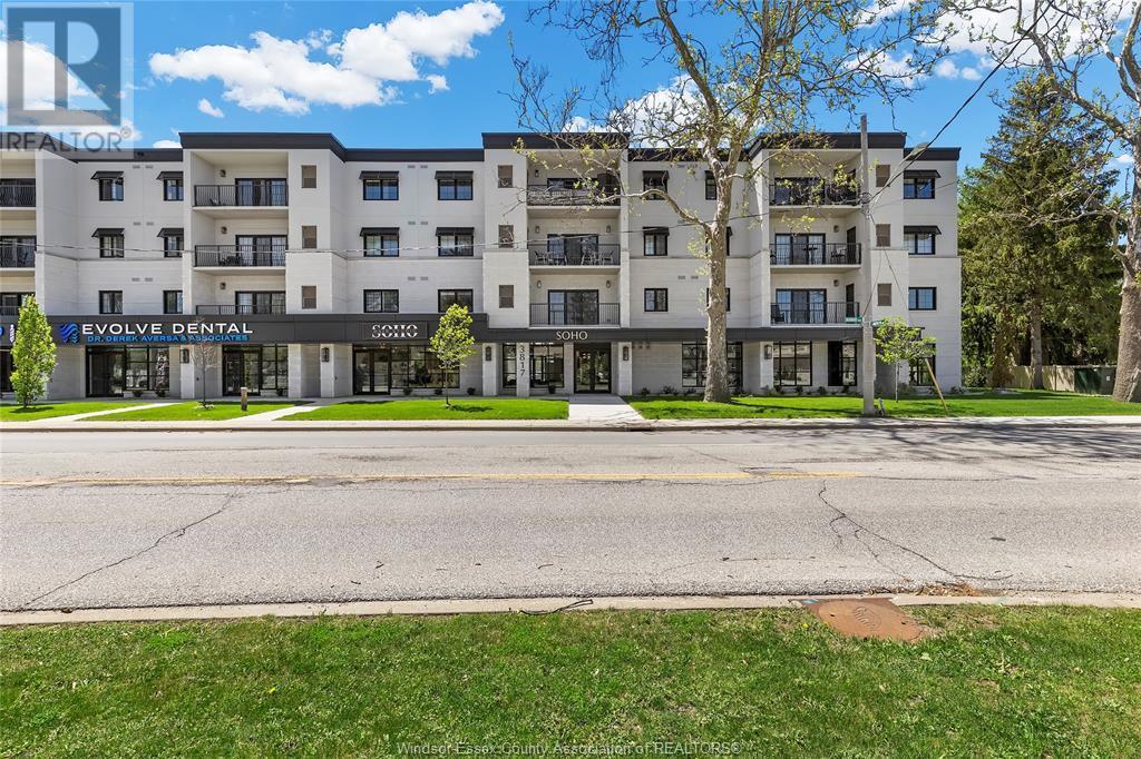 Property Photo:  3817 Howard Avenue 320  ON N9E 0B5 