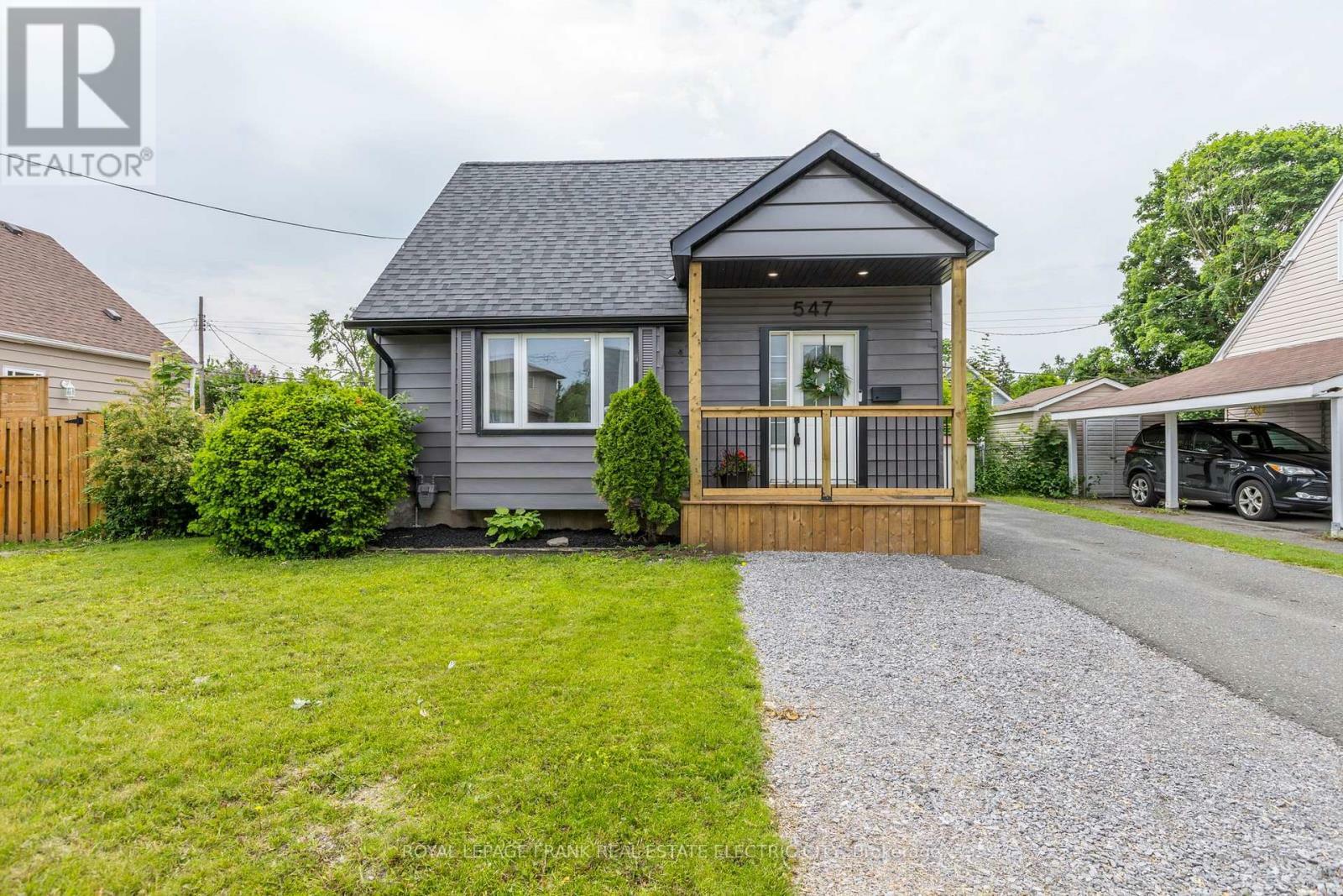Property Photo: 547 Rose Avenue ON K9J 4E6