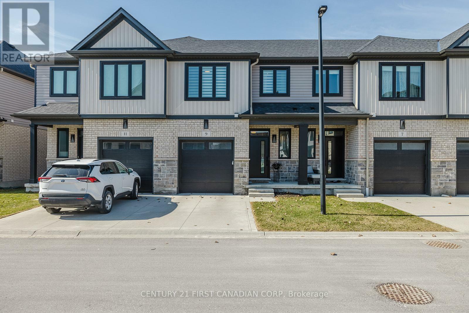 Property Photo: 601 Lions Park Drive 9 ON N0L 1W0