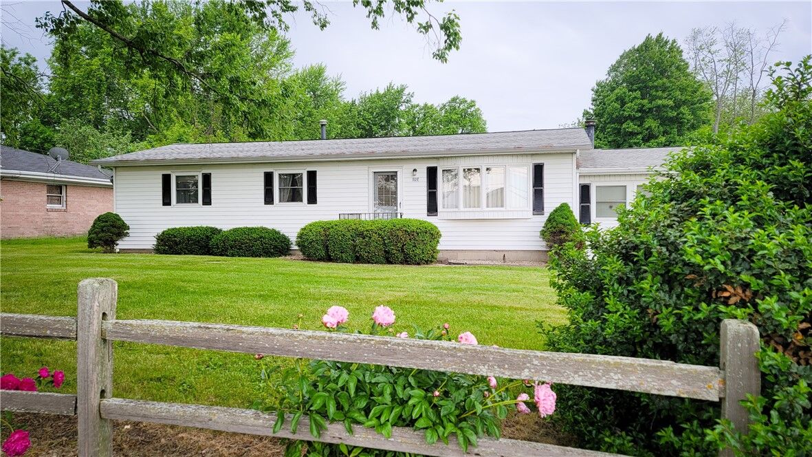 Property Photo: 707 S Airport Road IL 62521