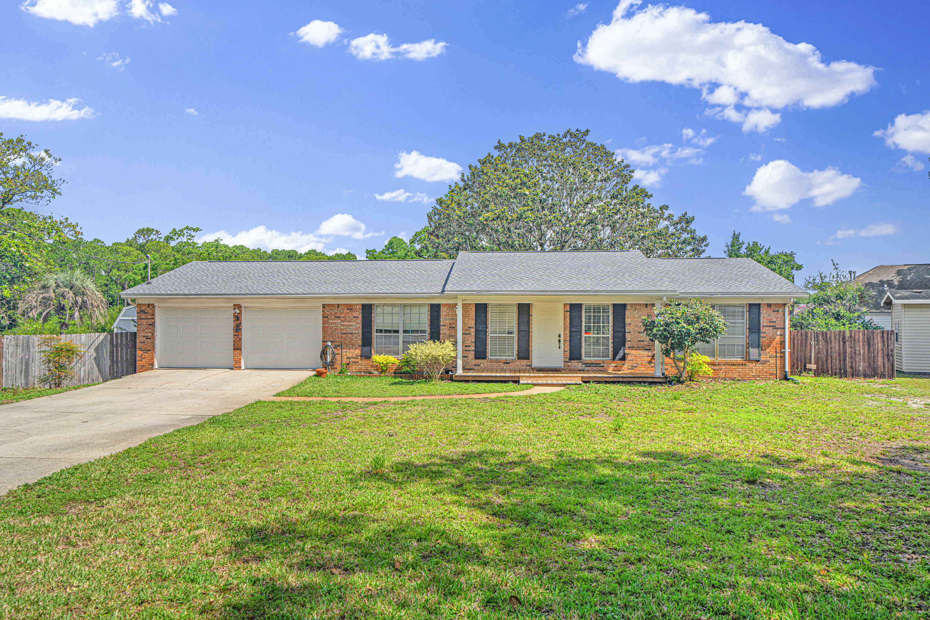 203 Elizabeth Court  Fort Walton Beach FL 32547 photo