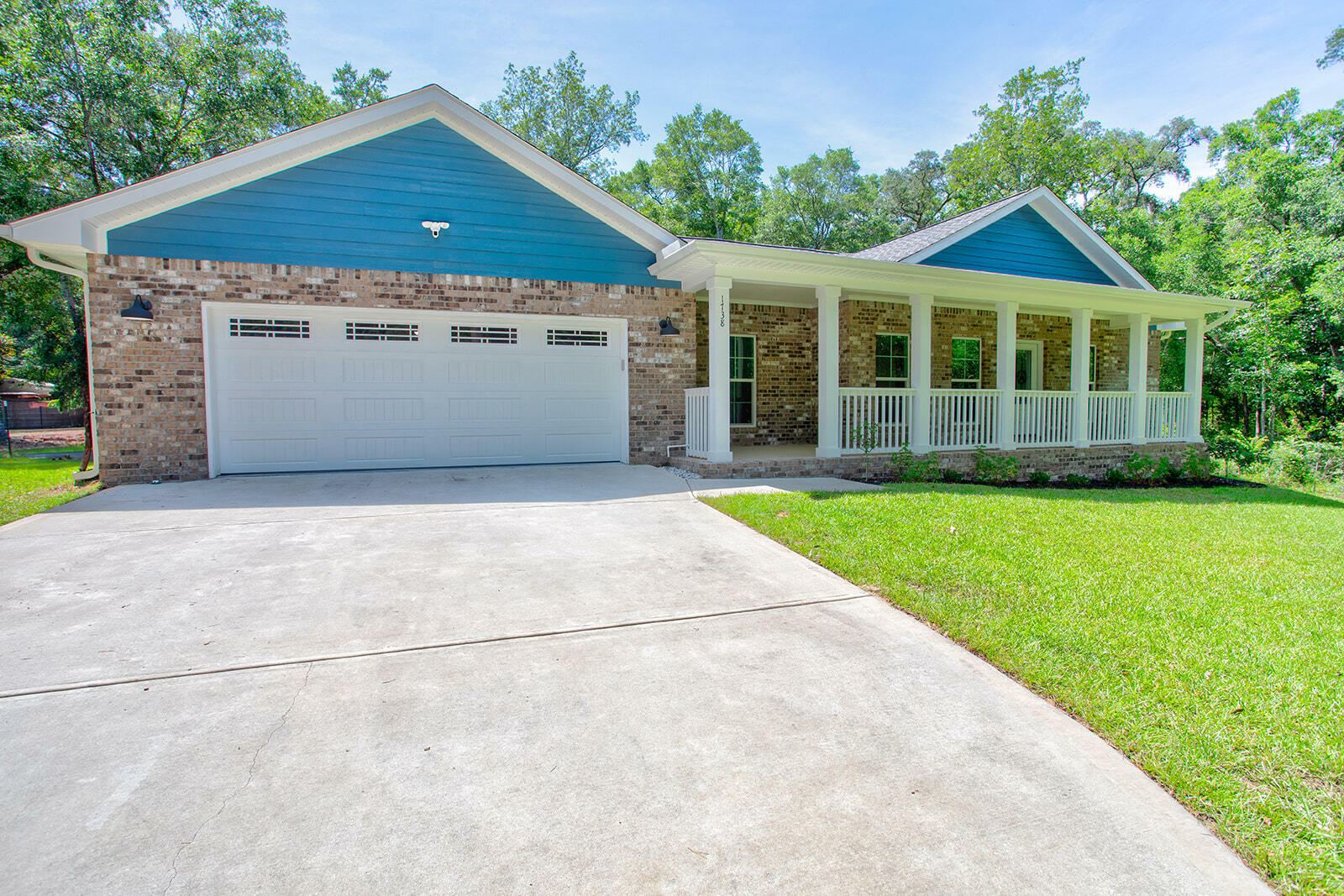 Property Photo: 1738 W County Hwy 83A FL 32439