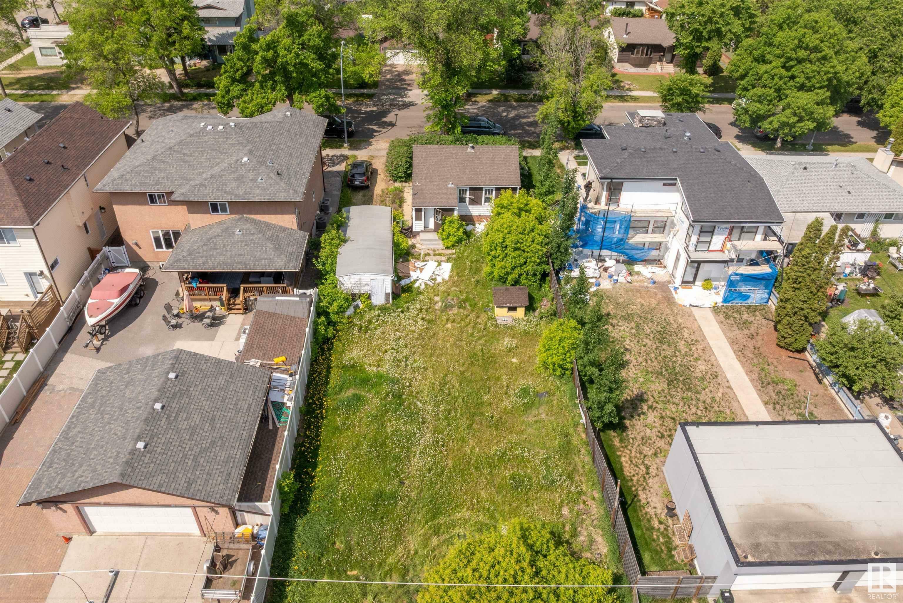 Property Photo:  9715 154 Street NW  AB T5P 2G4 