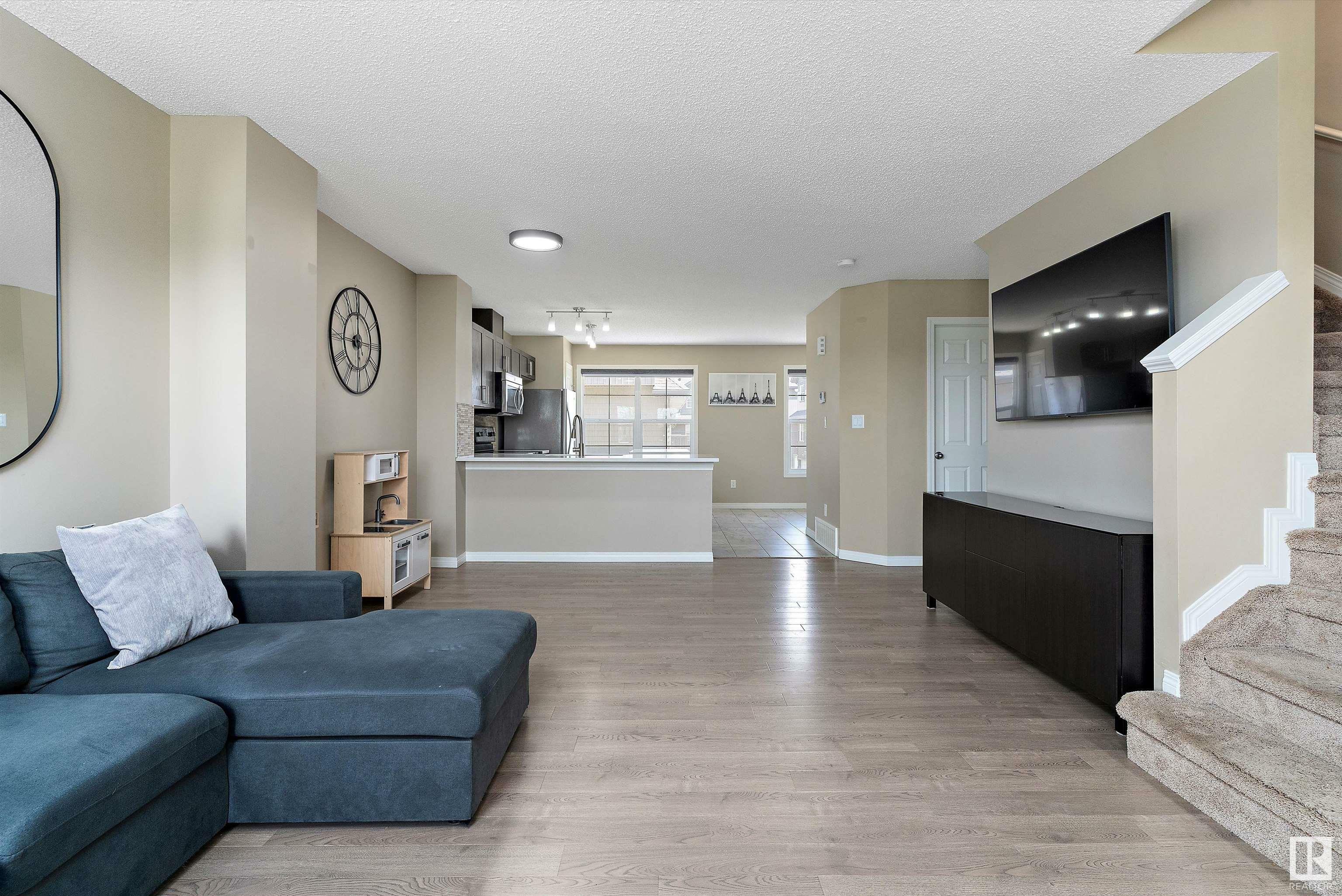 4029 Orchards Drive SW  Edmonton AB T6X 1V2 photo